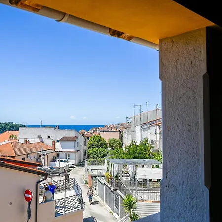 Georgeous And Warm Living Downtown Πανσιόν Ρόβινι